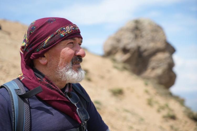Ovaya bakan adam ziyaretçi akınına uğradı
