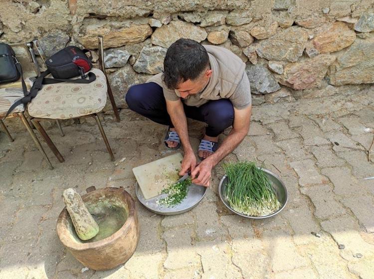 Hastalıklara karşı şifa kaynağı, virüs ve bakterilere karşı bağışıklık sistemini güçlendiriyor Dağdan toplanıyor, kilosu 10 bin TLye satılıyor