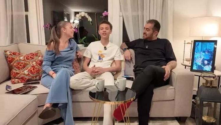 Defne Joy Fosterın oğluna sorulan sorular tepki çekti Ebru Polat sessiz kalamadı