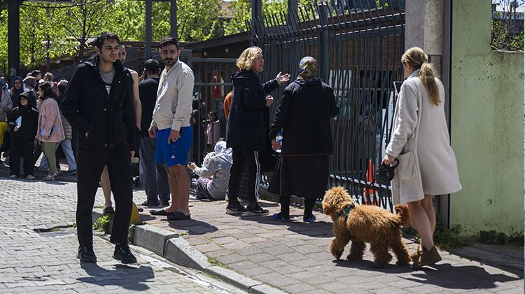 Okul, üniversite, kamu çalışanları için tatil kararı İstanbuldaki deprem sonrası açıklama geldi