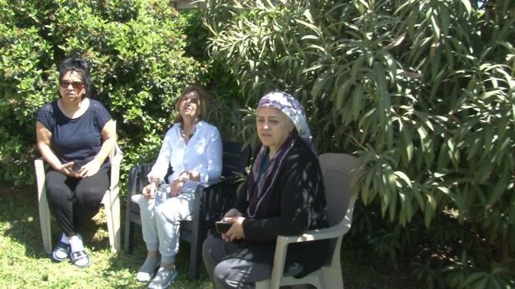 İstanbulda deprem endişesi sürüyor Geceyi dışarıda geçiren vatandaşlara çorba ikramı