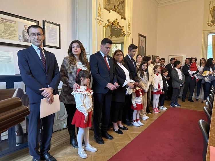 Hollandada özel olarak yetiştirilen bir lale türüne 23 Nisan kutlamasında Anadolu ismi verildi