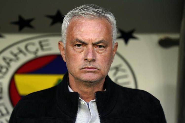 Jose Mourinho kadroyu yine çizik çekti Livakovic, Skriniar, Mert Müldür ve Yusuf Akçiçek işleri değiştirdi