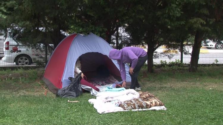 İstanbulda kritik 3 gün boyunca hava durumu nasıl olacak Geceyi dışarıda geçirenler üşüdü, uzman isim gün gün hava durumunu açıkladı