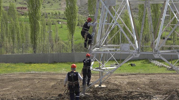 Şırnak ve Hakkari arasında dev proje 1 milyar lira bölgeye enerji getirecek