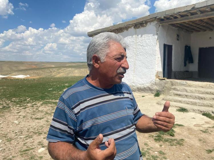 Ankaranın gözlerden uzak susuz köyü Yaşayan kimse kalmadı: Eski zamandaki gibi atla eşekle su taşıyoruz