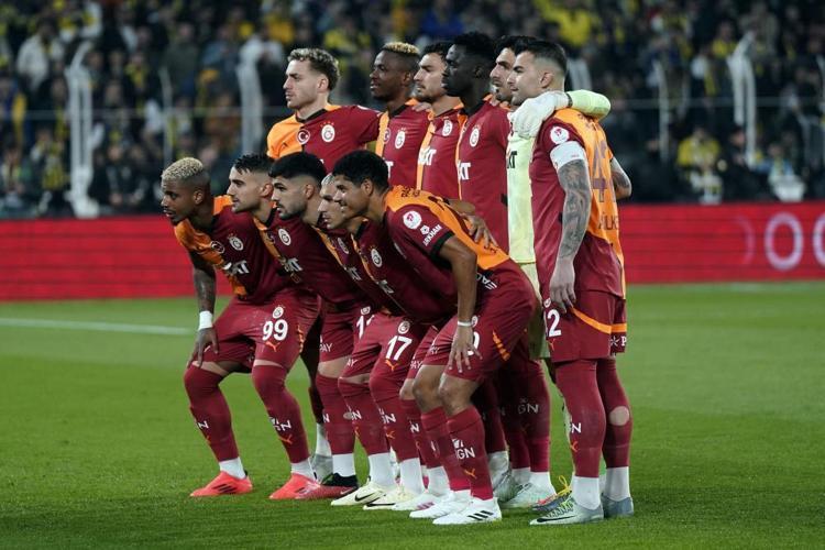 Victor Osimhen transferinde deprem yaratacak karar Galatasarayın yıldızından vazgeçildi