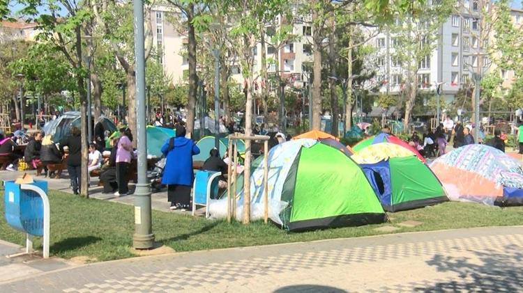 Silivri depreminin etkisini İstanbullular atlatamadı 3 gündür çadırda kalıyorlar...