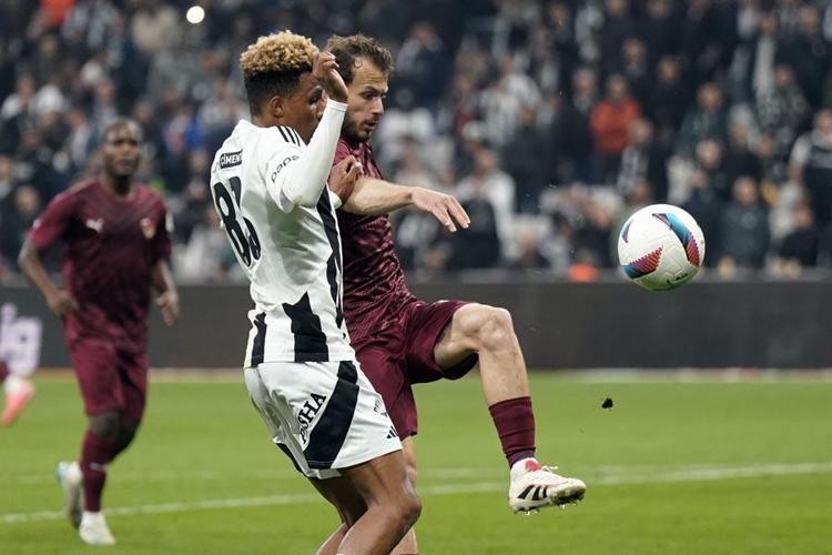 Beşiktaş Hatayspor maçında 6 gol 2 penaltı Kara Kartal Avrupa için kritik galibiyet
