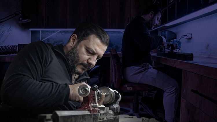 Rusyadan özel getirtip evinin odasında 2 ayda yaptı Şimdi 450 bin TLye satıyor