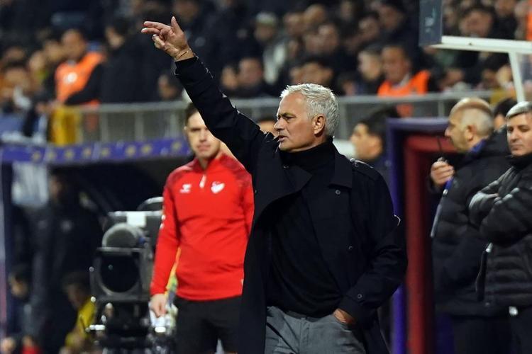Fenerbahçede olay yaratacak Mourinho sürprizi: Ali Koç tazminat vermek yerine kazanabilir