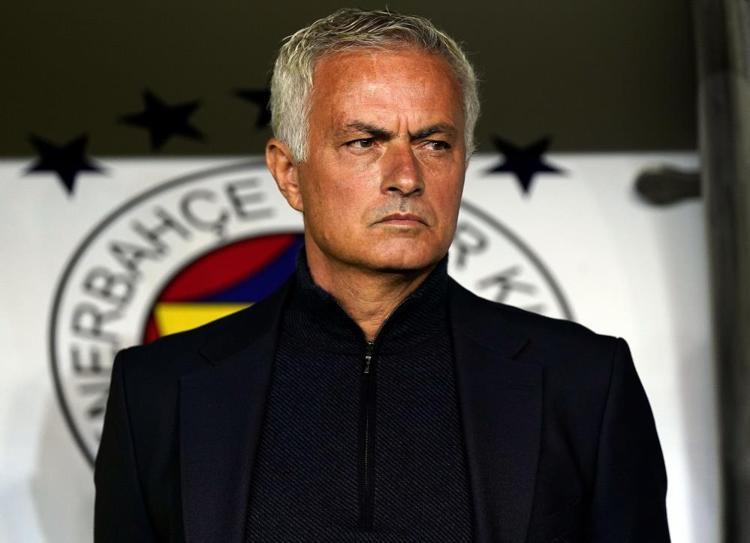 Fenerbahçede olay yaratacak Mourinho sürprizi: Ali Koç tazminat vermek yerine kazanabilir