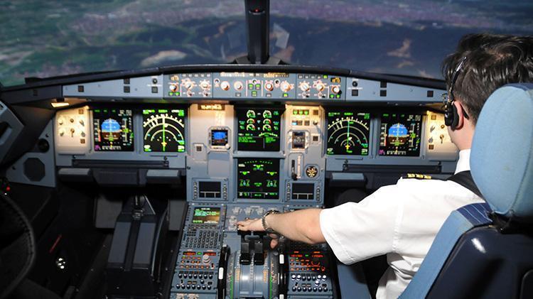 Anne, baba, ağabey pilot 17 yaşında lisans aldı, 22sinde kaptan koltuğuna oturdu: THYnin en genç pilotu oldu