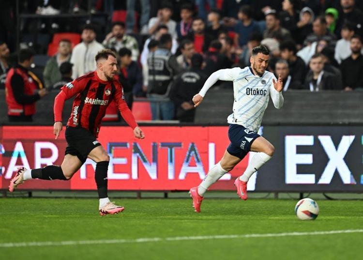 Gaziantep Fenerbahçe maçı: 1-3 Kanaryadan müthiş geri dönüş