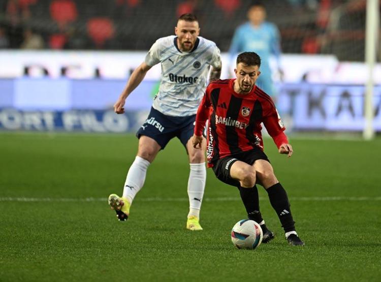 Gaziantep Fenerbahçe maçı: 1-3 Kanaryadan müthiş geri dönüş