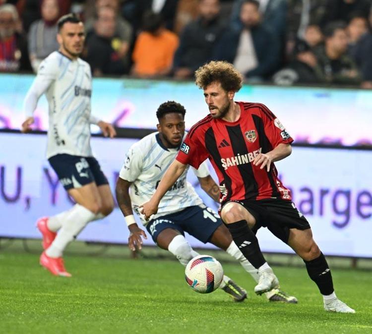 Gaziantep Fenerbahçe maçı: 1-3 Kanaryadan müthiş geri dönüş