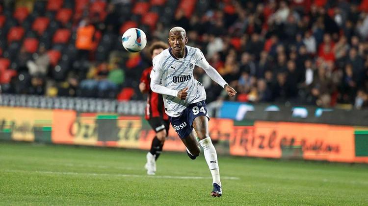 Talisca seriye bağladı, Fenerbahçe bu sezon 6. kez başardı