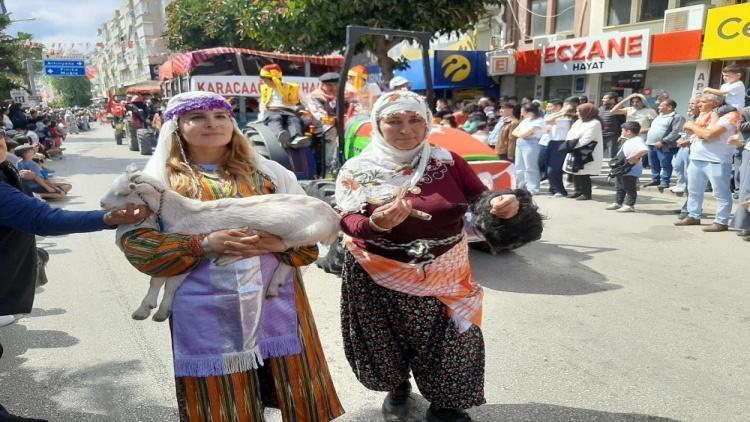 Antalyada festival hızlı başladı 41 mahalle birbiriyle yarıştı
