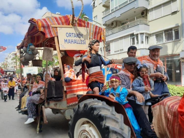 Antalyada festival hızlı başladı 41 mahalle birbiriyle yarıştı