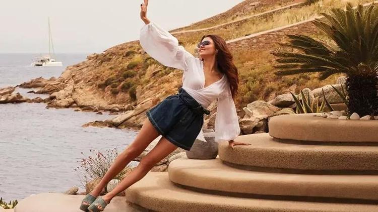 Hande Erçelden yaz modası Sezonu bu fotoğrafla açtı