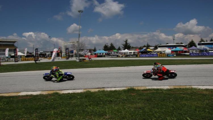 Süpermotoda yılın ilk mücadelesi başladı