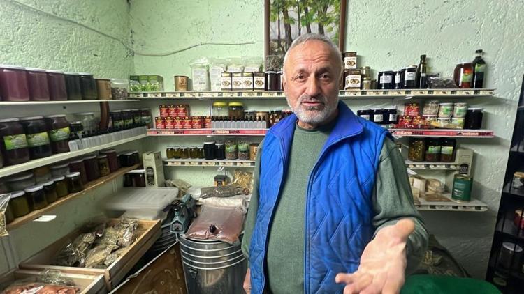 Kahramanmaraşta frekanslarını dinlediği bitkileri şifa kaynağı olarak kullanıyor