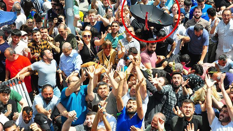 Herkes avucunu o ise şemsiyesini açtı Vatandaş şifalı ürün için kapıştı