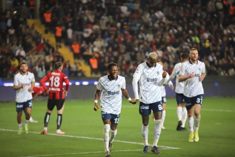 Fenerbahçenin yıldızına bir talip de ülkesinden çıktı Dönmek istiyorum