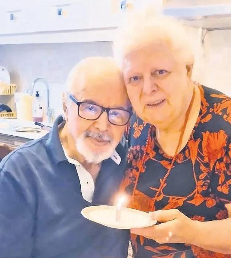 MÜSLÜM BABA İLE DÜETİM VAR
