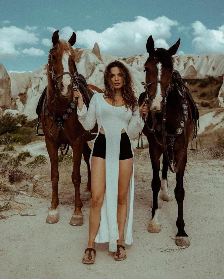 Aslı Bekiroğlunun ameliyat tarihini doktoru değil, astroloğu belirledi.