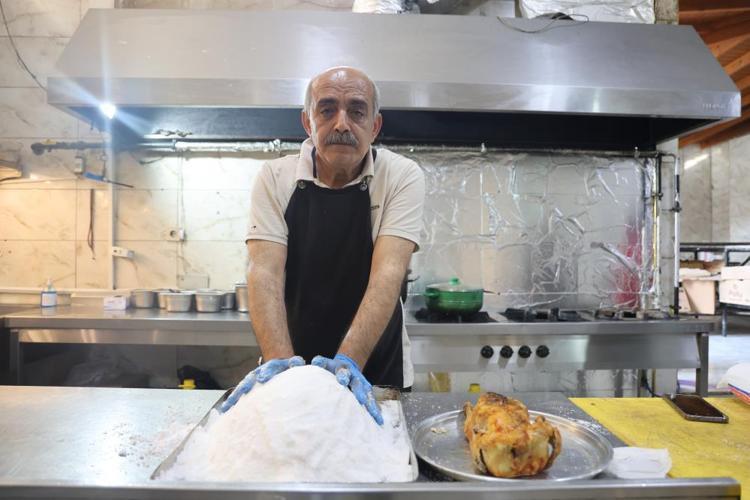Hatayın bol tuzlu yemeği coğrafi işaret alıyor Vali Masatlı, yeni hedeflerini açıkladı