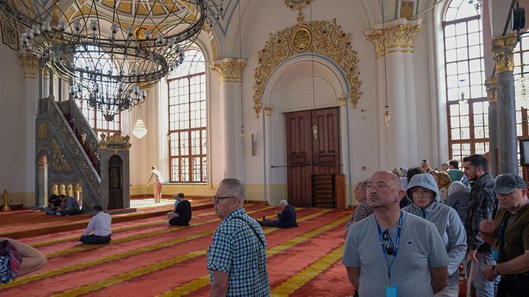 Restorasyonunda kilolarca altın kullanıldı Pencereleri kapısından büyük: Konyada Mevlanadan sonra en çok ziyaret edilen yer