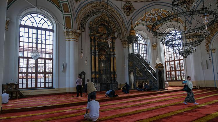Restorasyonunda kilolarca altın kullanıldı Pencereleri kapısından büyük: Konyada Mevlanadan sonra en çok ziyaret edilen yer