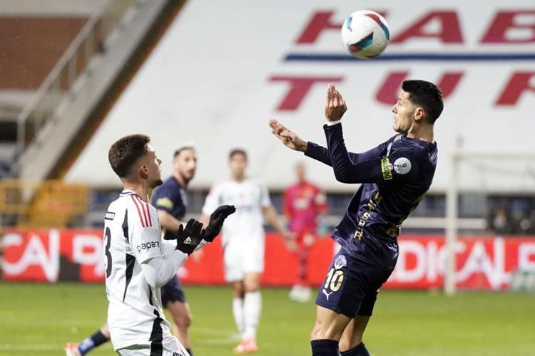 Ciro Immobilenin yerine 27 milyon euroluk 1.91lik gol makinesi Beşiktaştan çılgın transfer