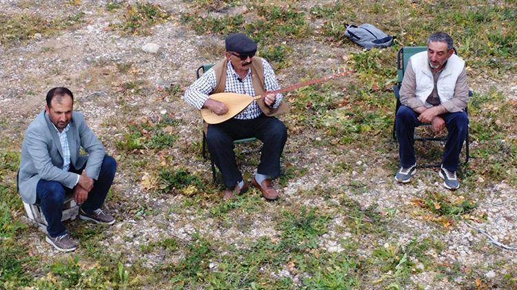 51 yıl önce bir altın bozdurarak aldı, mağarada sakladı Elazığlı dengbej bölgenin son temsilcisi