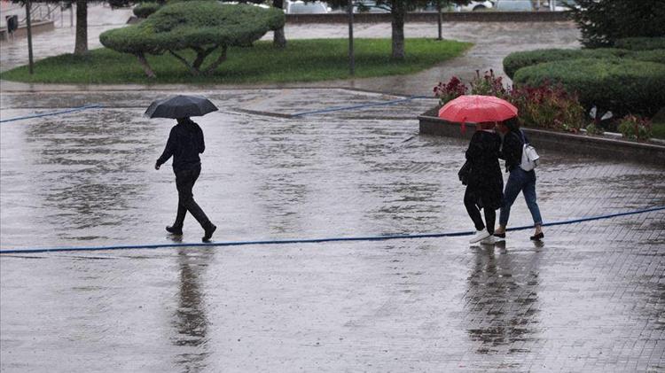 Hafta sonu planı yapanlar dikkat Meteorolojiden yeni açıklama, yağışlı hava geri geliyor, sıcaklıklar düşüyor