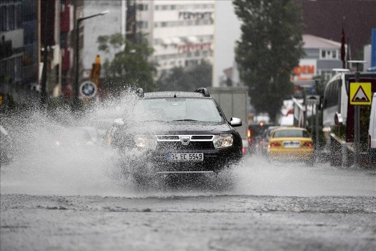 Hafta sonu planı yapanlar dikkat Meteorolojiden yeni açıklama, yağışlı hava geri geliyor, sıcaklıklar düşüyor