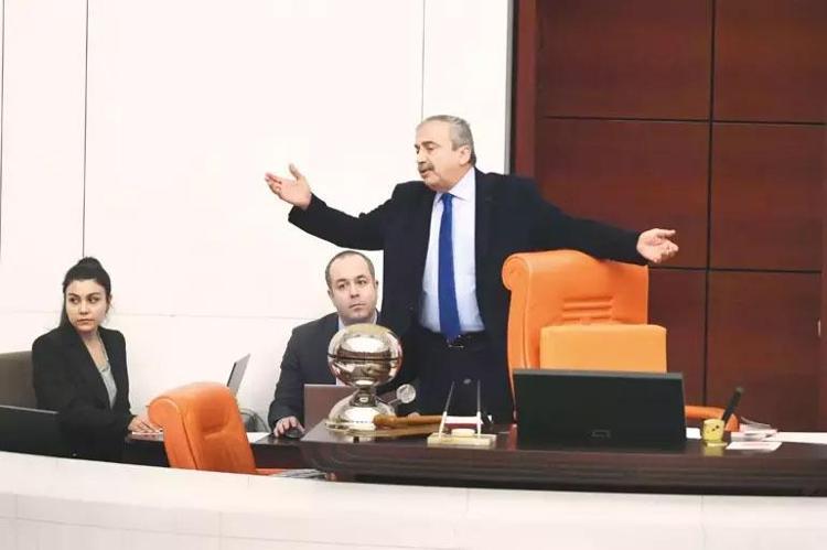BİZE CEZAEVİ GÖZÜKÜYOR