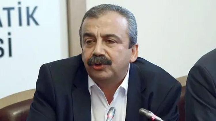 Sırrı Süreyya Önder hayatını kaybetti Gençliğinde çıraklık da yaptı kamyon şoförlüğü de, işte hayat hikayesi...