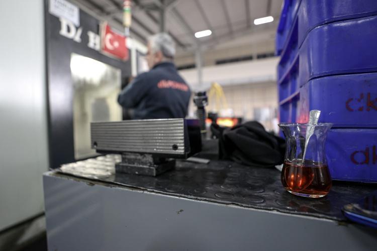 Askerde tasarladı, fabrikasını kurdu 70 ülke onun peşinde, ürünleri 25 yıl bakımsız çalışıyor