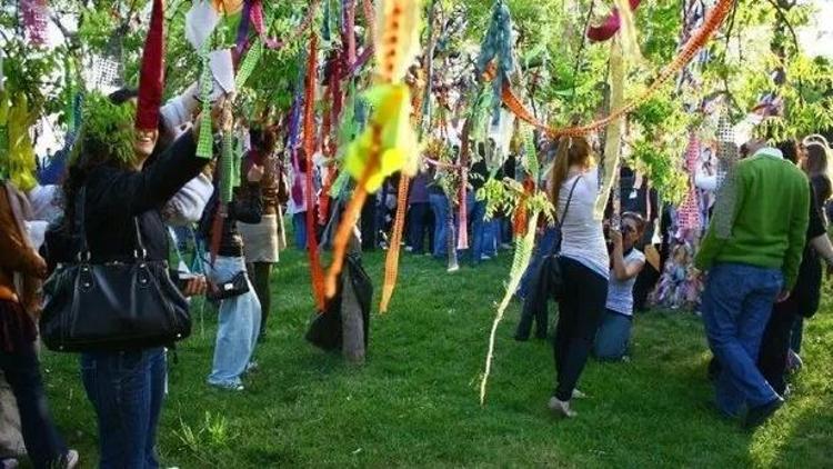 Hıdırellez dilek kağıdı su yoksa nasıl atılır Hıdırellez dileği suya atılır mı Dilek kağıdı yakılır mı