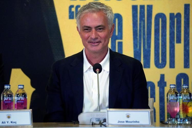 Jose Mourinho gerçekleri ortaya çıktı: Başka takıma imza atsa bile Fenerbahçeden maaş alacak