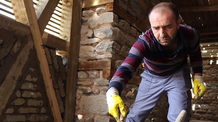 Artvinden Bursaya göç ettikten sonra hayatları değişti Babasının yolundan giderek tarihi ayakta tutuyor