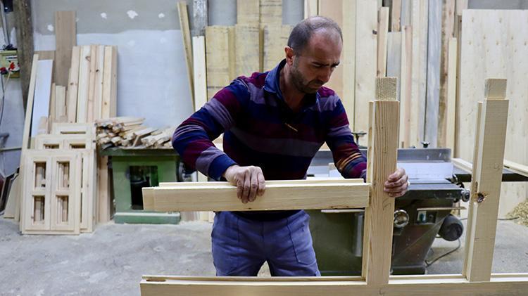 Artvinden Bursaya göç ettikten sonra hayatları değişti Babasının yolundan giderek tarihi ayakta tutuyor