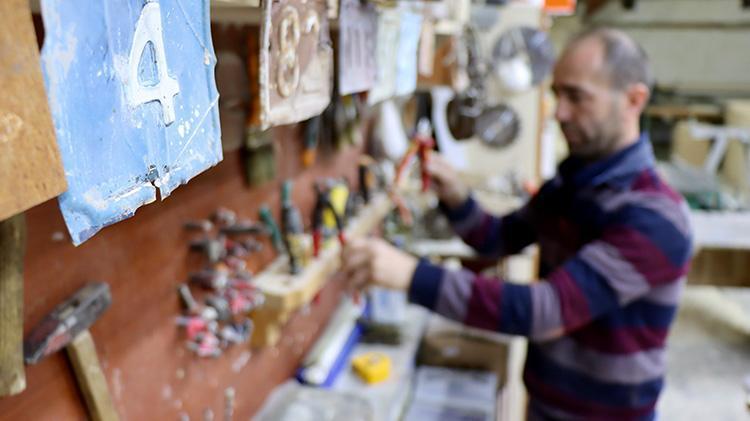 Artvinden Bursaya göç ettikten sonra hayatları değişti Babasının yolundan giderek tarihi ayakta tutuyor
