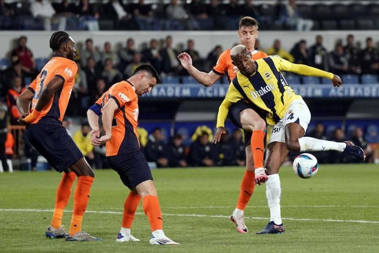Tadic-Talisca birbirine girdi Dzeko devreye girdi, yıldız isme sert sözler: Nereden bulup getirdiniz