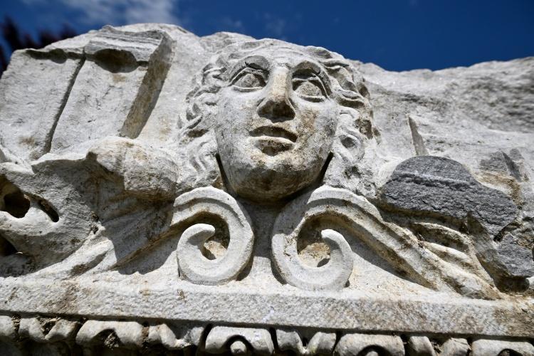 Düzcede 10 bin kişilik alanda hazine bulundu Gün yüzüne çıkmaya başladı: Tarihçiler paha biçemiyor