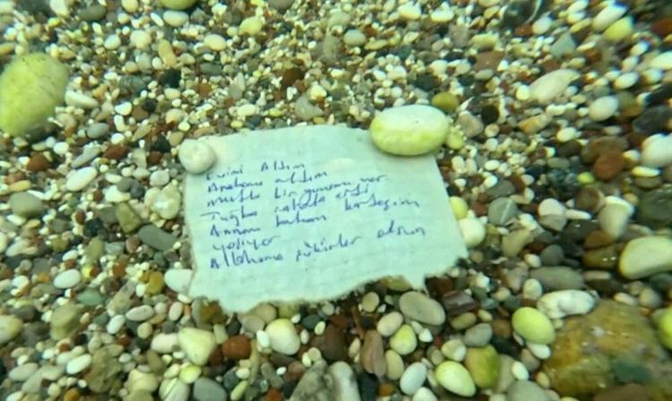 Dalgıçlar deniz dibinde karşılaştı Antalyada plastik poşete sarılmış halde bulundu