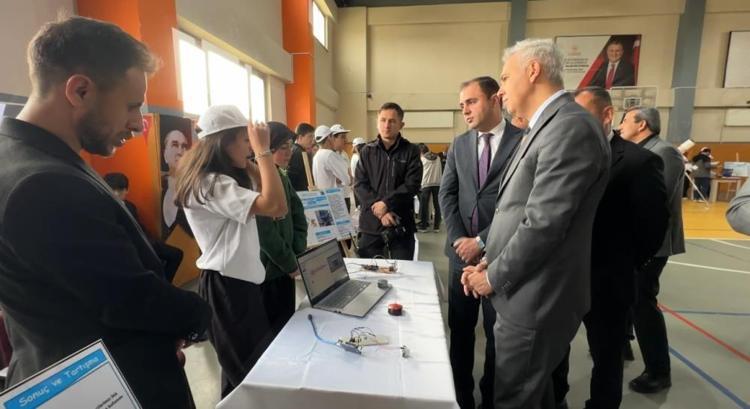 Yüksekova Fen Lisesinden büyük başarı TÜBİTAK projeleri sergilendi