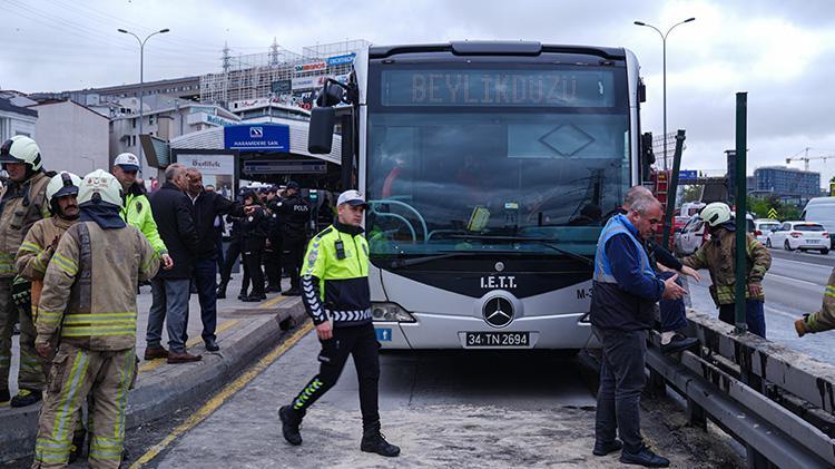 Metrobüs alarm veriyor Yoğun kazaların sebebi eski araçlar mı dikkatsiz sürücüler mi Kilometreleri 2 milyonu geçti